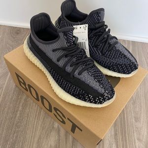 Yeezy Boosts 350 V2 Carbon - 6.5